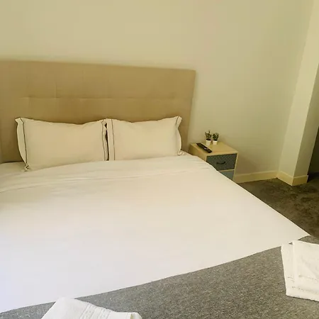 Проживання в сім'ї Sb Family Host Лісабон