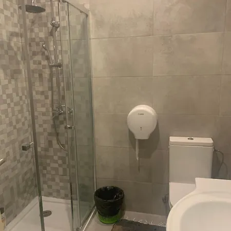 Sb Family Host Quarto em Acomodações Particulares